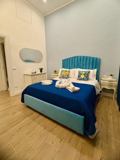 Others 4, Home Piccini, Napoli