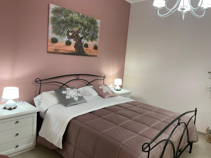 Others 2, B&B Tregi, Catanzaro