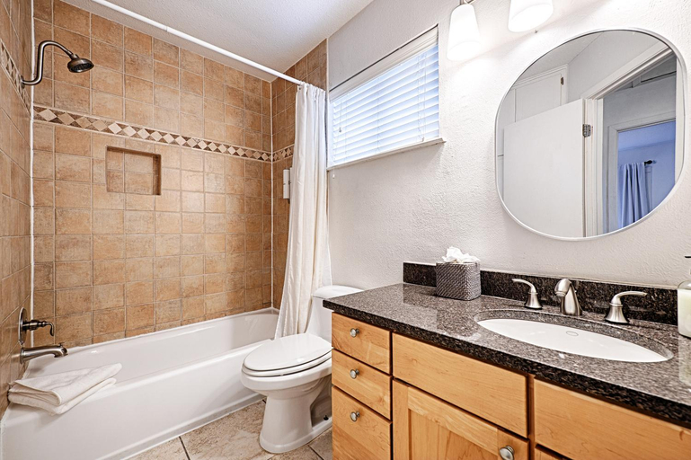 Bathroom 5, Heart of Austin Hideaway, Travis