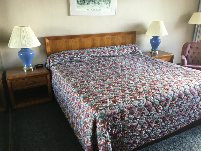 Others 3, Flagship Inn, Kitsap