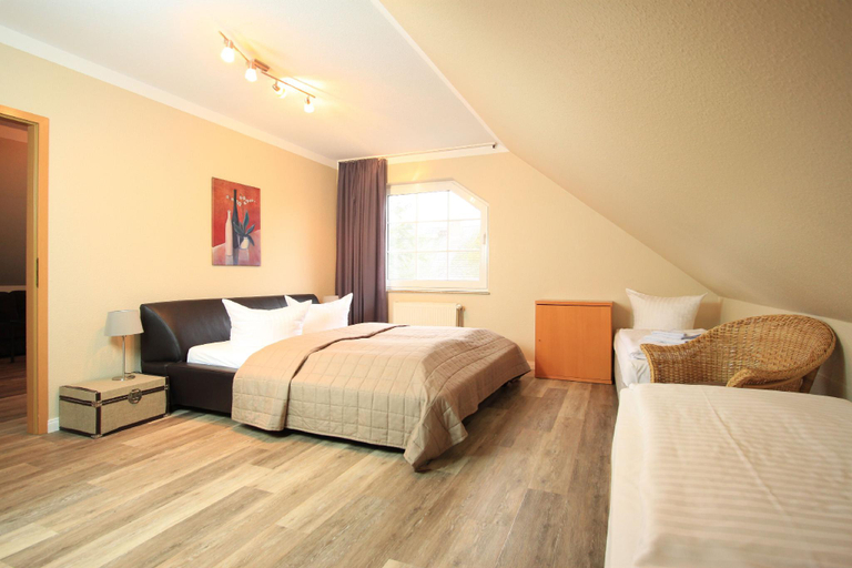 Bedroom 3, Hotel Muritz-Park, Mecklenburgische Seenplatte