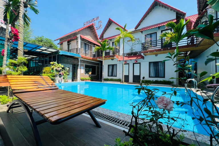 Sport & Beauty, The Pineapple House, Hoa Lư