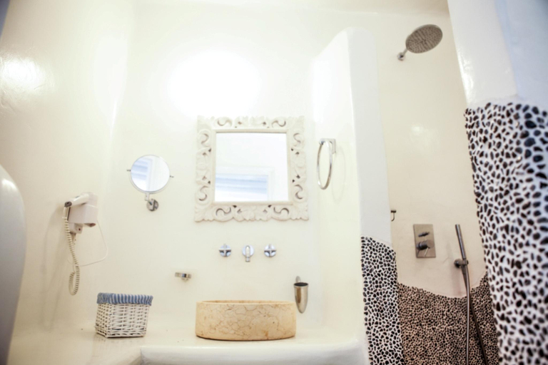 Bathroom 2, Sea & Sun Estate, South Aegean