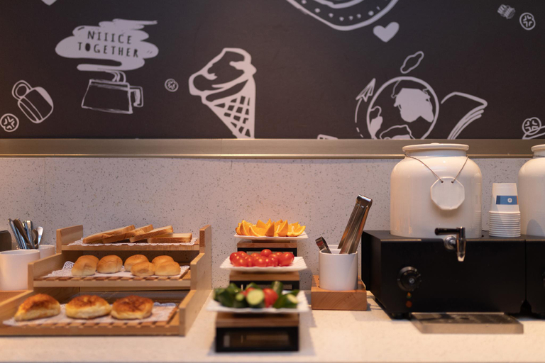 Food & Drinks 4, Hanting Hotel Shenzhen Luohu Port Mixc City, Shenzhen