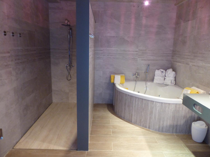 Bathroom 4, Hotel Binibona Parc Natural, Baleares