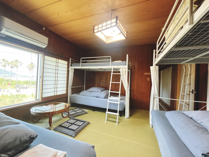 Bedroom 2, Guesthouse & Beach Cafe Fuego, Hostel, Hyūga