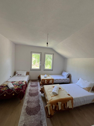 Bedroom 5, Guest House Egzoni, Përmetit