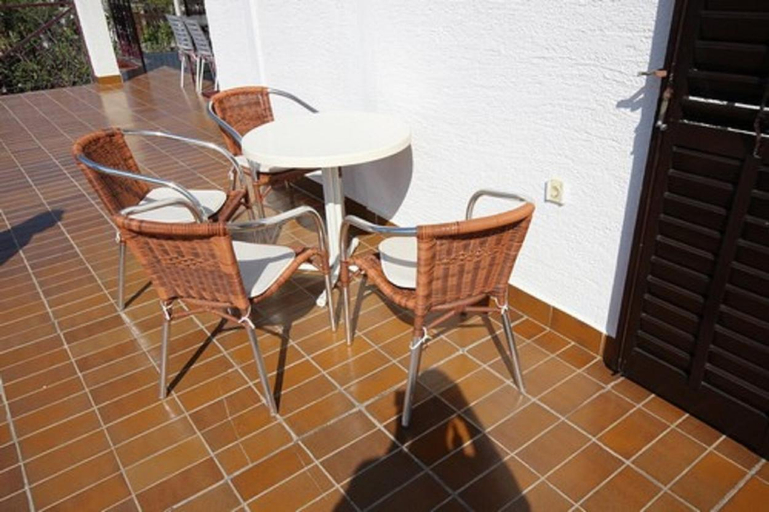 Others 5, Apartments & Rooms Luka, Starigrad