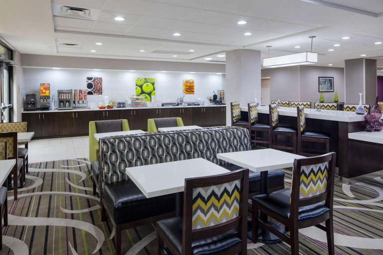 Food & Drinks 5, La Quinta Inn & Suites by Wyndham Kennesaw, Cobb