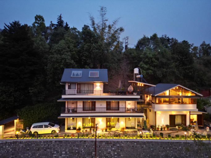 Exterior & Views 1, Lake Pleasant Cottage, Nainital