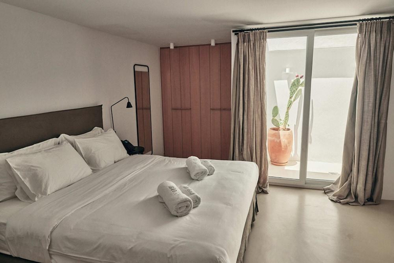 Bedroom 5, Collini Hotel Mykonos, WorldHotels Elite, South Aegean