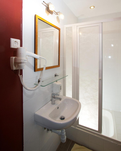 Bathroom 4, Teatrum Boutique Hotel, Győr