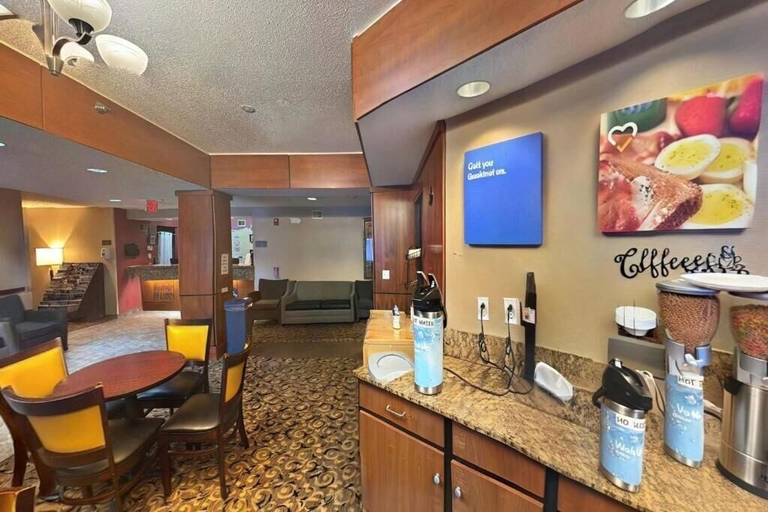 Food & Drinks 4, FairBridge Inn & Suites Batavia - Darien Amusement Park, Genesee