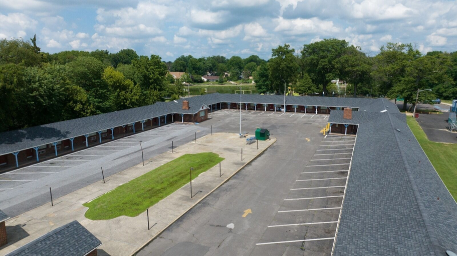 Others 4, Budget Inn and Suites, Camden