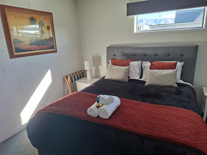 Bedroom 3, Mackenzie Motels, Mackenzie
