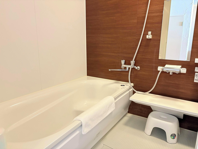 Bathroom 4, Active Life Madarao, Myōkō