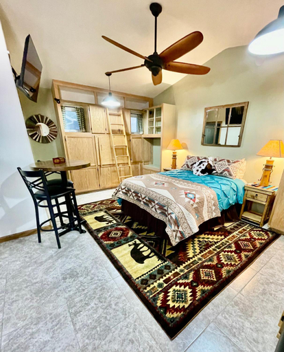 Bedroom, The Pleasant Street Casitas - Historic & Modern Charm, Yavapai