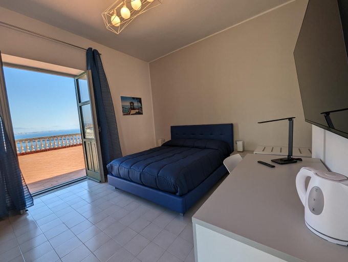 Others 5, Villa Carosino, Salerno