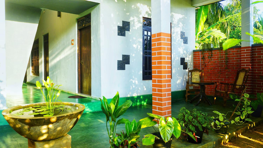 Others 5, Sigiri Dilu Villa, Dambulla