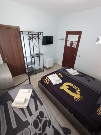 Bedroom 3, B&B LUNGOMARE GALILEI, Lecce