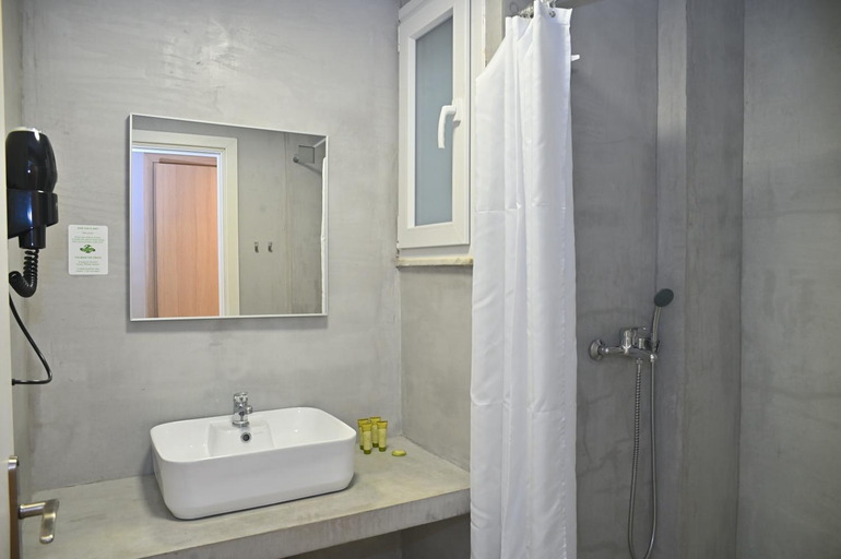 Bathroom 3, Kentrikon, Central Greece