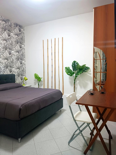 Bedroom 2, Spaccanapoli house, Napoli
