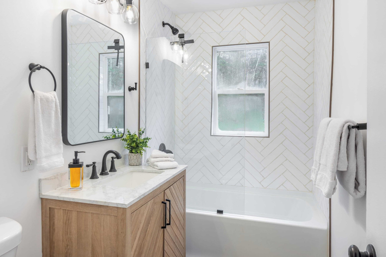 Bathroom 3, Charcoal Chalet by Avantstay A+ Design w/ Firepit, Ulster