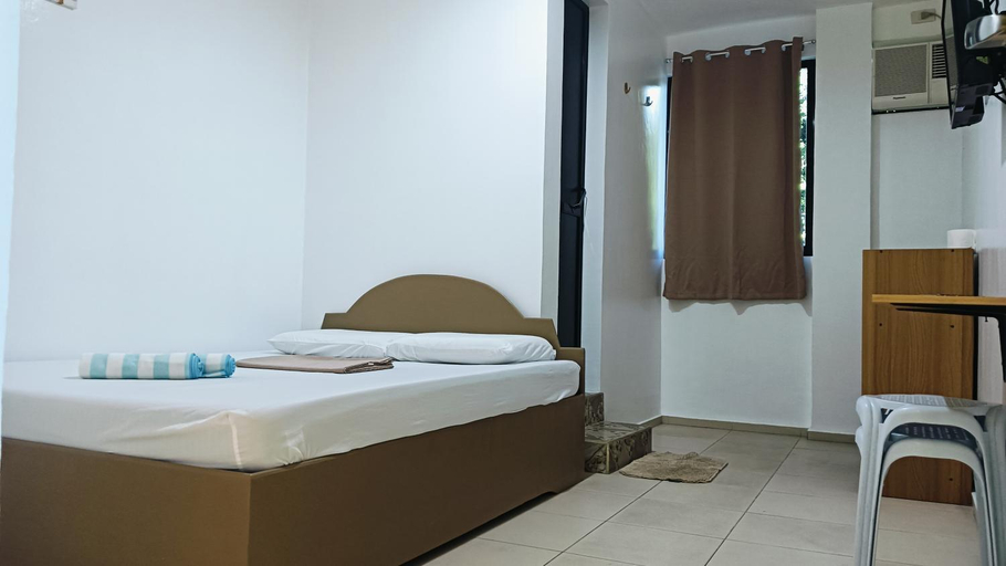 Bedroom 3, Alona Guest House, Panglao