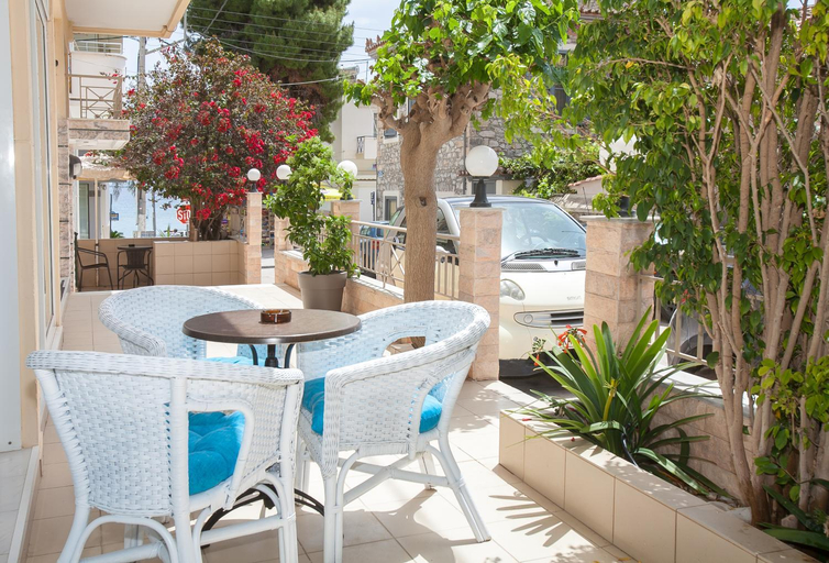 Others 4, Hotel Electra, Peloponnese