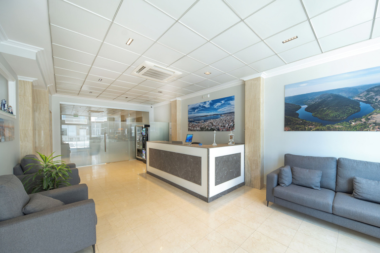 Others 5, Hotel Pantón, Pontevedra
