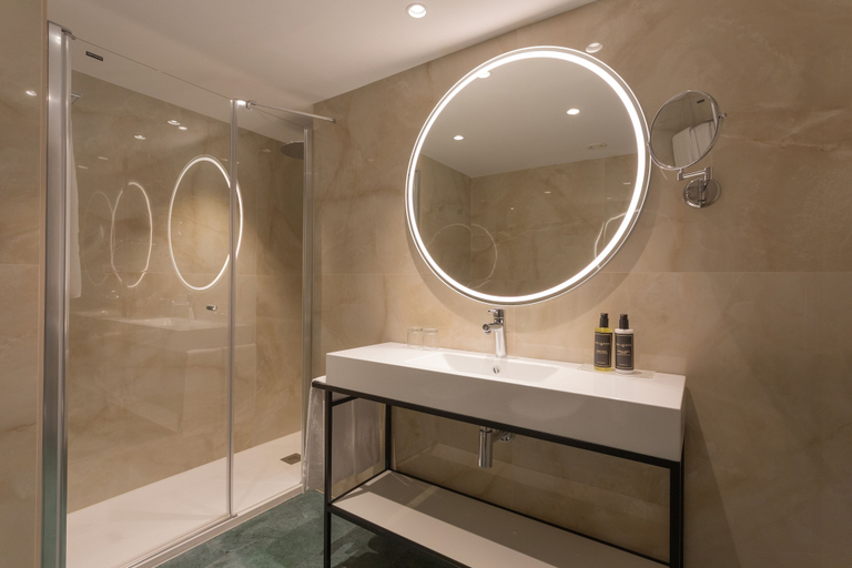 Bathroom 5, Eurostars Cristal Palace, Barcelona