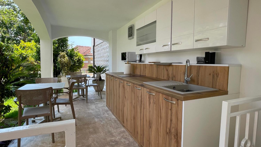 Kitchen 5, Ancora Hotel