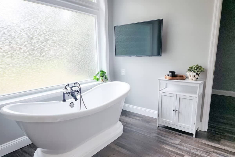 Bathroom, Executive 5 Bedroom Pool Home, Dade City!, Pasco