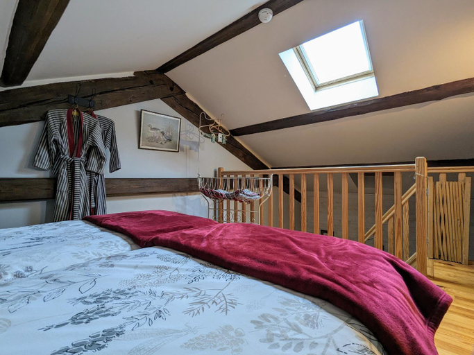 Bedroom 2, Ferme avec piscine couverte sur grand domaine, Haute-Loire