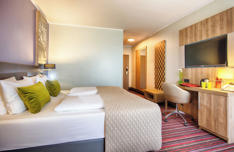 Bedroom 2, Leonardo Hotel Wolfsburg City Center, Wolfsburg