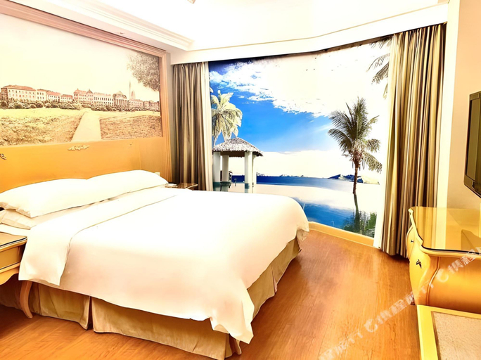Bedroom 2, Vienna Classic Hotel Shenzhen Luohu Port Guomao Railway Station, Shenzhen