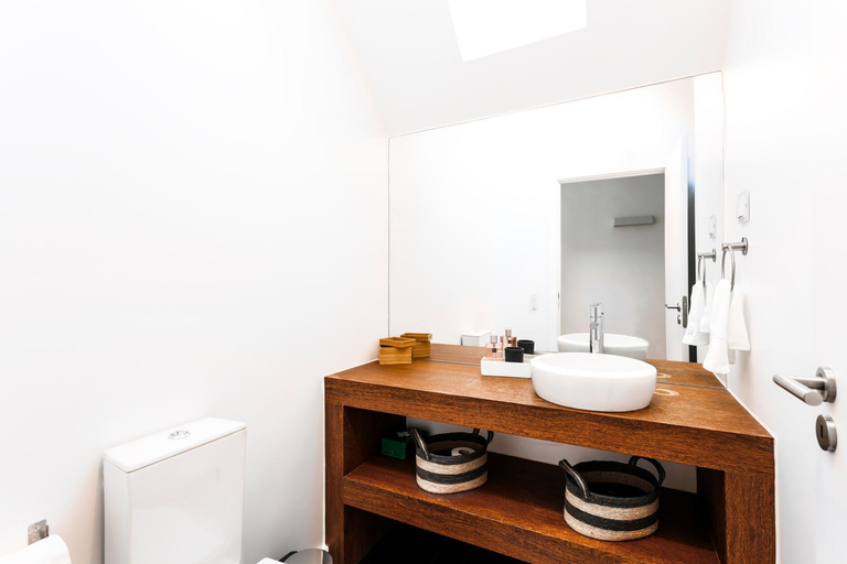Bathroom 4, Chalet Estoril Luxury Apartments, Cascais