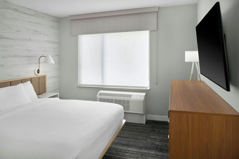 Bedroom 2, TownePlace Suites by Marriott Lansing North, Ingham