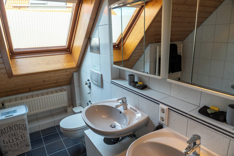 Bathroom 4, Hotel Restaurant Zum Reussenstein, Böblingen