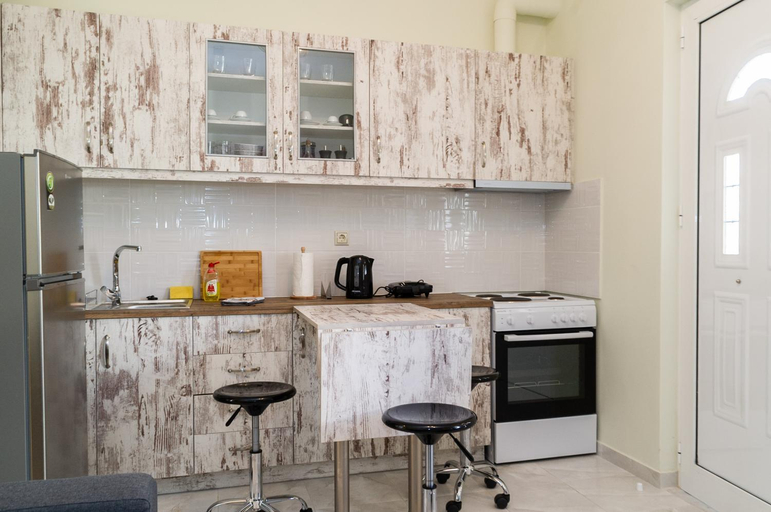 Others 4, Aura Apartments 1, Peloponnese