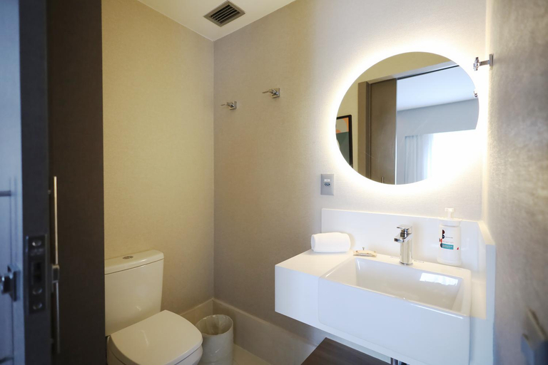 Bathroom 5, Clarion Hotel Faria Lima, São Paulo
