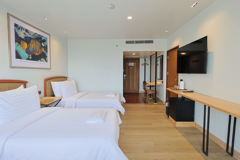 Bedroom 3, The Royal City Hotel, Bang Plad