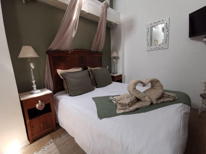 Bedroom 5, Villa Ambrosia, Aude