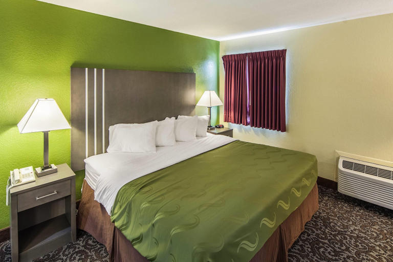 Bedroom 3, Quality Inn Decatur near US-224, Adams