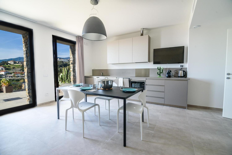 Others 5, Agave Sanremo, Imperia