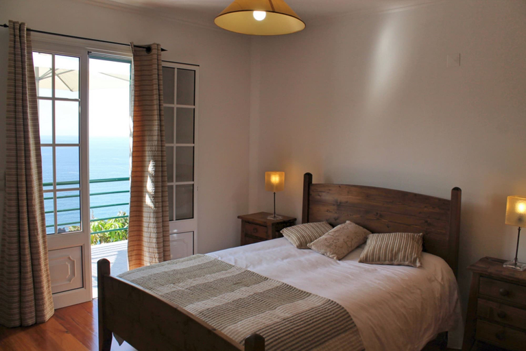 Room 5, Casa Jardim Mar by Our Madeira, Calheta