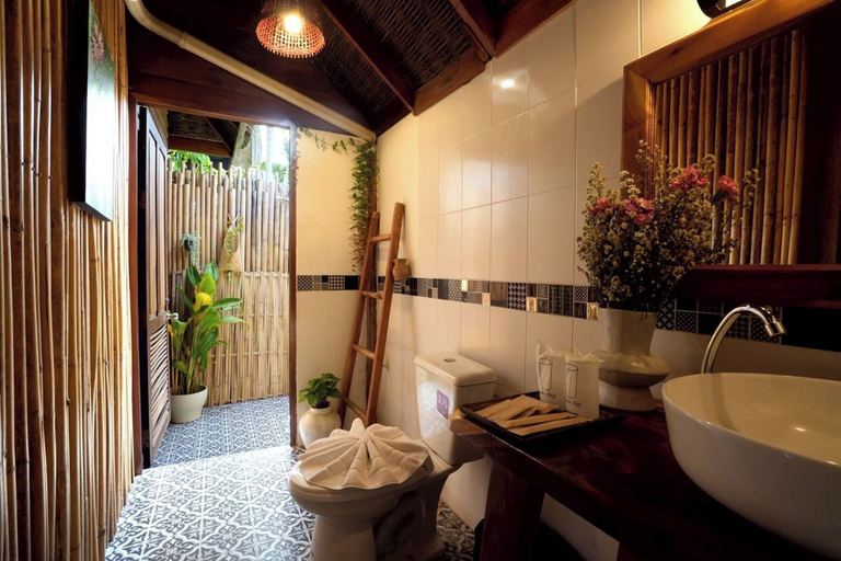 Bathroom 3, Tongna Cottage Natural Resort, Hang Dong