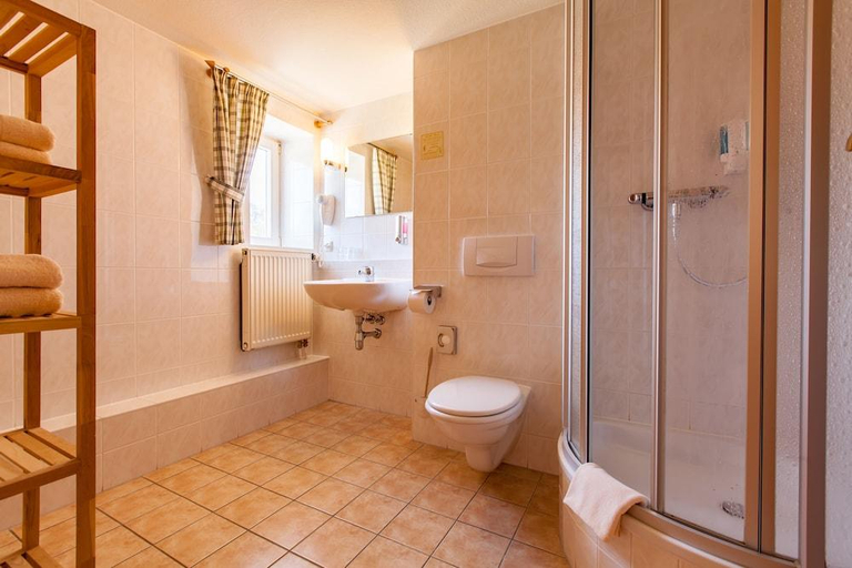 Bathroom 5, Dammschenke Gasthof & Hotel, Görlitz