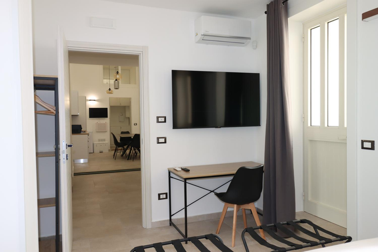 Others 3, Sisina's Suite, Lecce