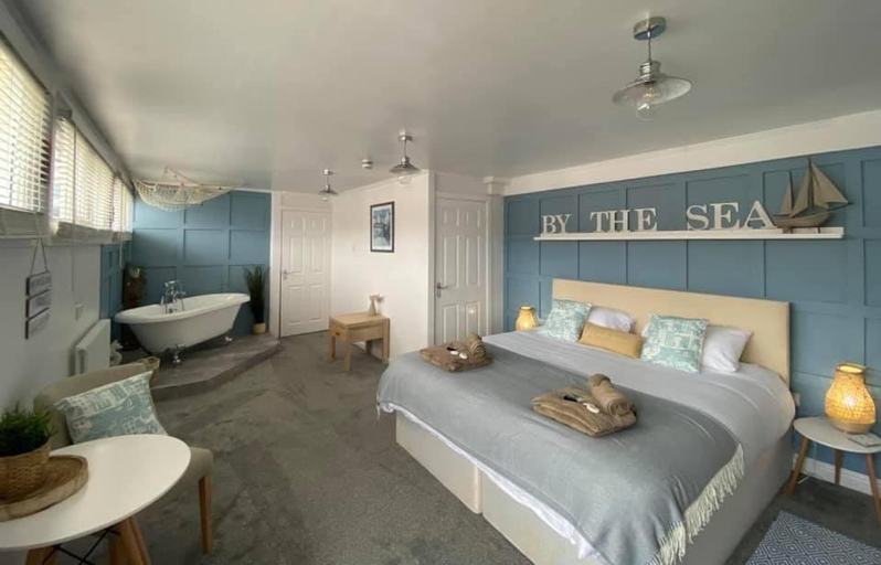 Others 4, Butterfly guest house, Bridgend